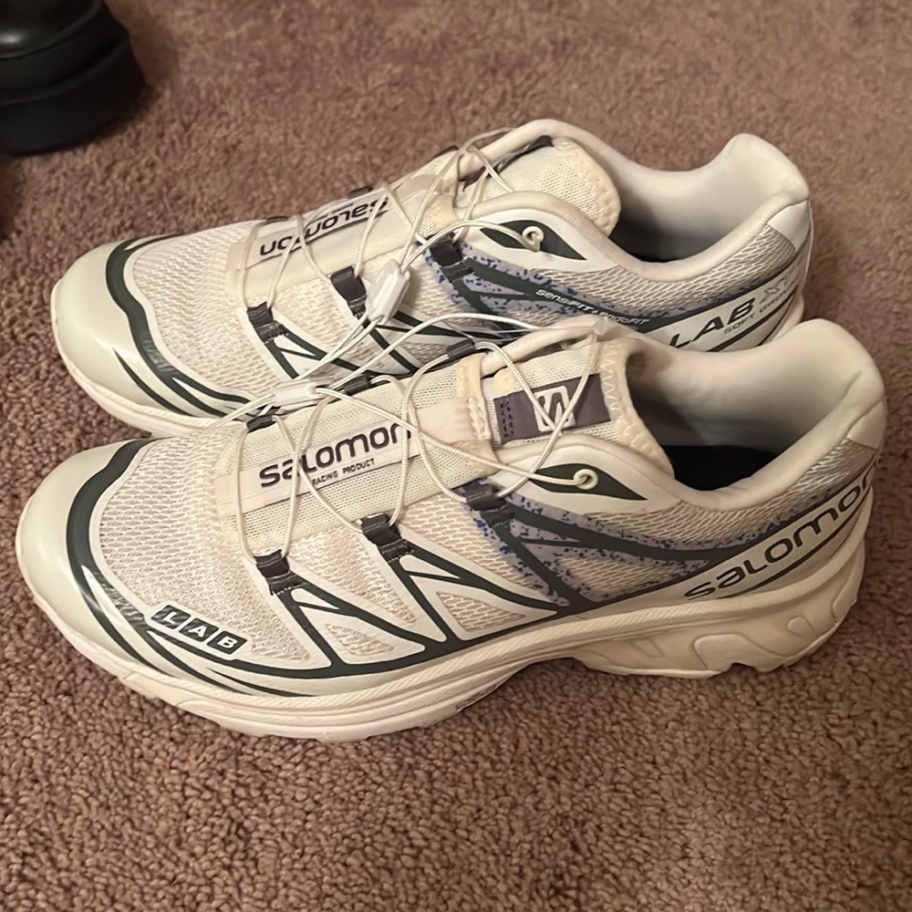 salomon sneakersWOMENS 8